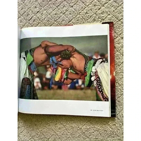 CHINA by Hiroji Kubota Hardcover Book with Paper Cover Great Condition - Picture 6 of 7